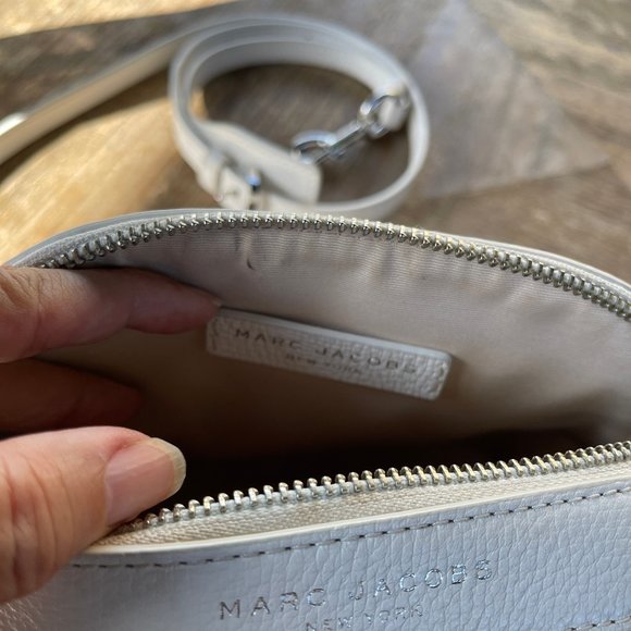 Marc Jacobs Shutter Crossbody - Picture 4 of 5